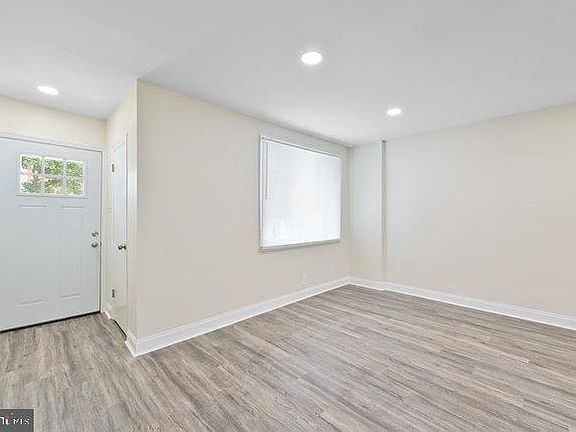 4th image of 2712 Knorr St