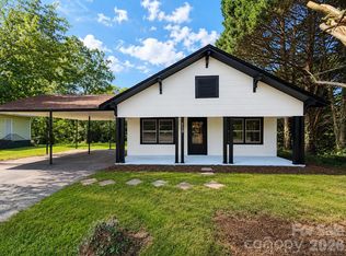 113 Mountain View St, Morganton, NC 28655
