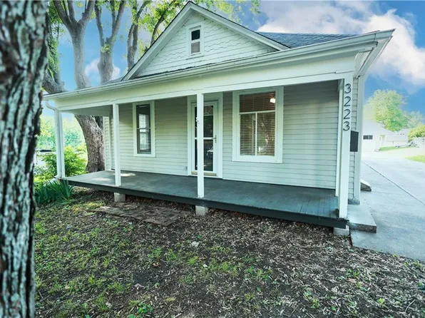 3223 Jackson St, Saint Joseph, MO 64507