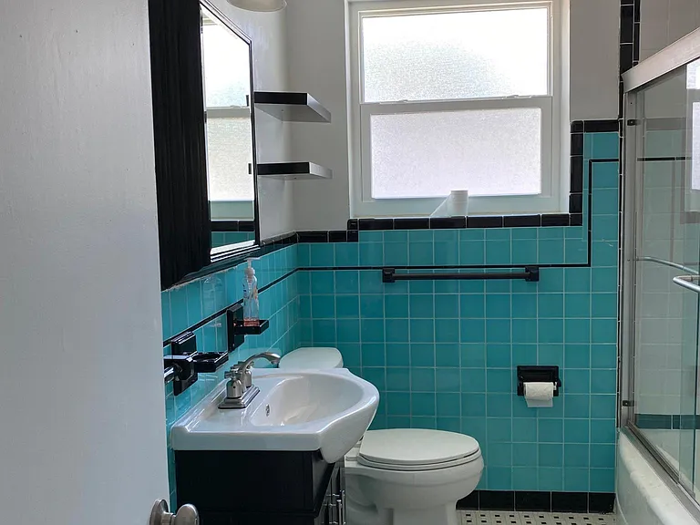 235 Williams Ave — Photo 6