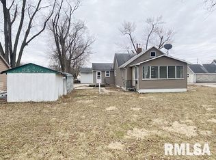 308 30th Ave, East Moline, IL 61244