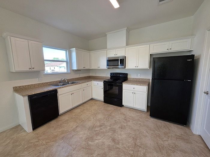 1st image of 8810 Bent Oak Ln