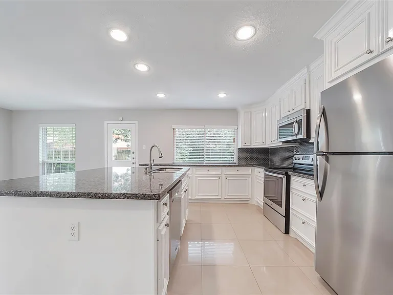 6630 Tara Dr — Photo 8