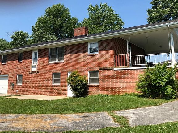 3rd image of 111 Mountain View Cir