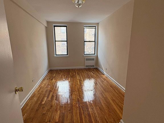 5th image of 14018 Burden Cres APT 404