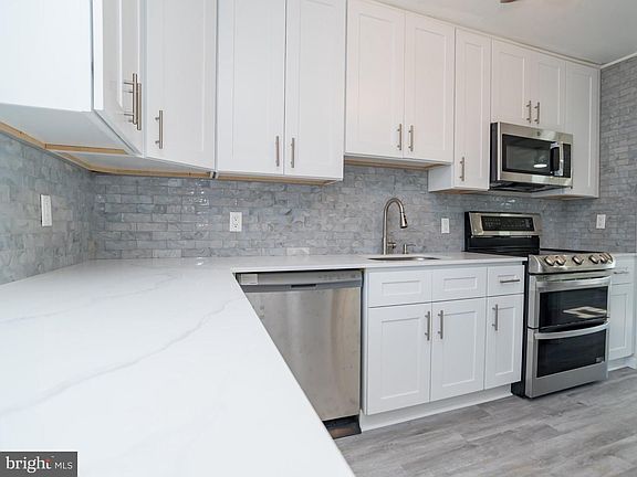 3rd image of 317 Andover Rd