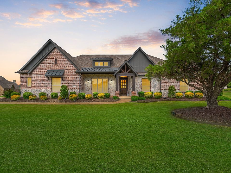 1st image of 1090 Forest Bend Ct