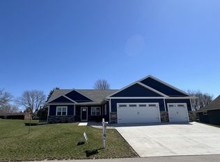 6686 Royal View Dr, Deforest, WI 53532