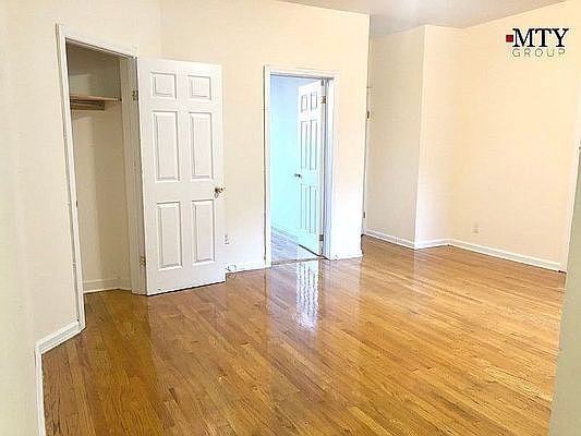 1st image of 2808 Crescent St APT 12