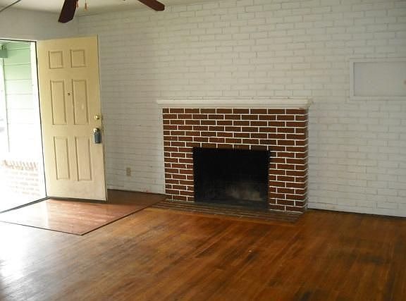 2nd image of 2382 Connie Dr
