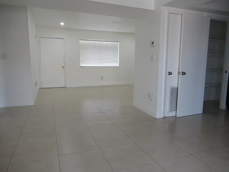 8401 SW 107th Ave #371E — Photo 21