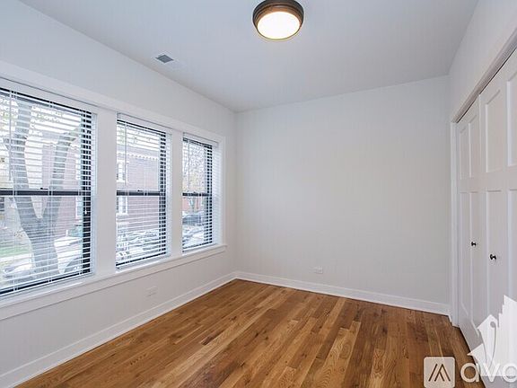 2nd image of 2201 W Eastwood Ave APT 2W