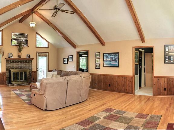 2nd image of 1903 Lake Peninsula Dr