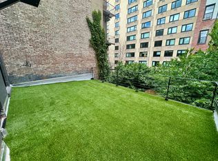 325 E 14th St #PENTHOUSE 2, New York, NY 10003