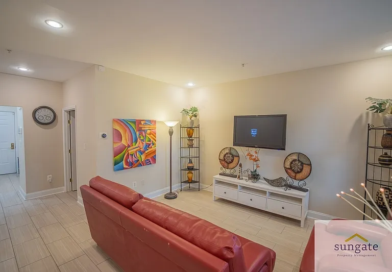 104 N Dallas St — Photo 5