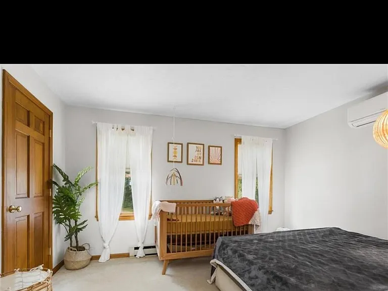 60 Oak Hill Ln #B — Photo 7