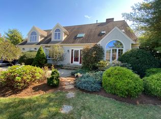 115 School St, Marstons Mills, MA 02648