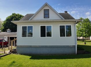 1408 E Washington St, Clinton, IL 61727