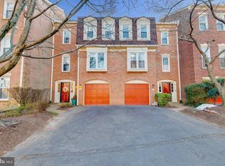 30 S Manchester St, Arlington, VA 22204