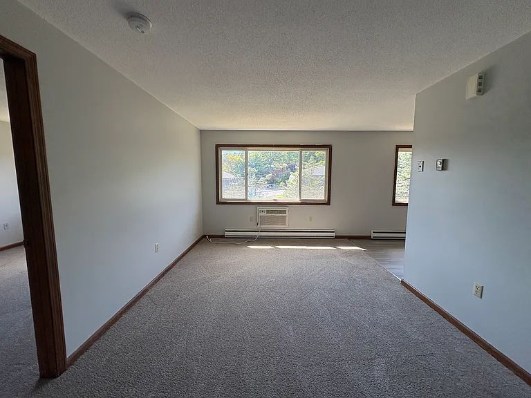 26 Judith Ln #8 — Photo 6