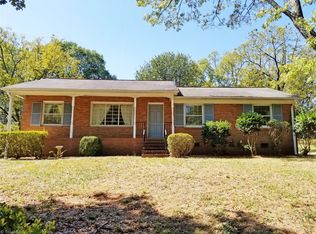 1017 Benjamin Pkwy, Greensboro, NC 27408