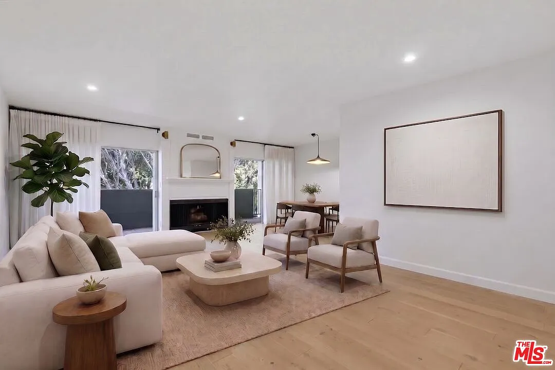 2 bed, 2.0 bath, 1345 sqft, $6,495 — Photo 2