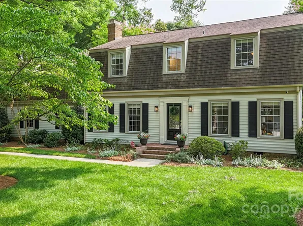 7213 Lancer Dr, Charlotte, NC 28226