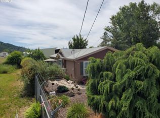 138 Goodman Ave, Oakland, OR 97462