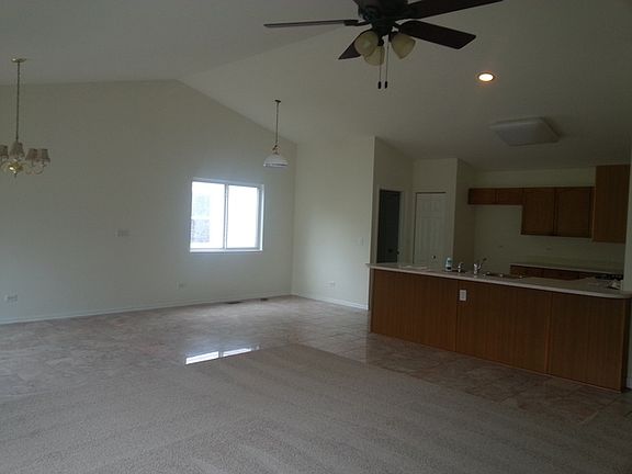 3rd image of 2511 Waterford Ln