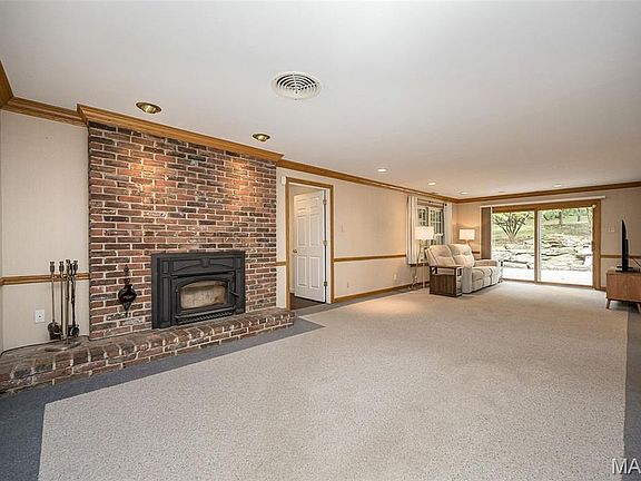 3rd image of 1471 Wilton Ln