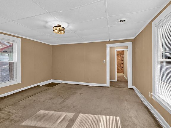 5th image of 111 Ross St