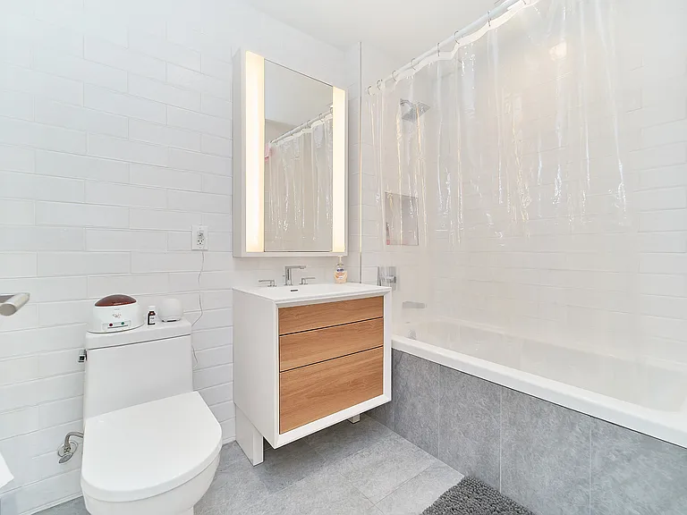 264 Webster Ave #201 — Photo 6