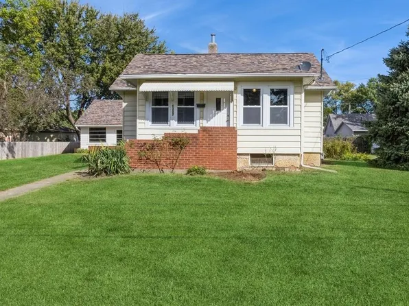 1307 Lewis Ave, Des Moines, IA 50315