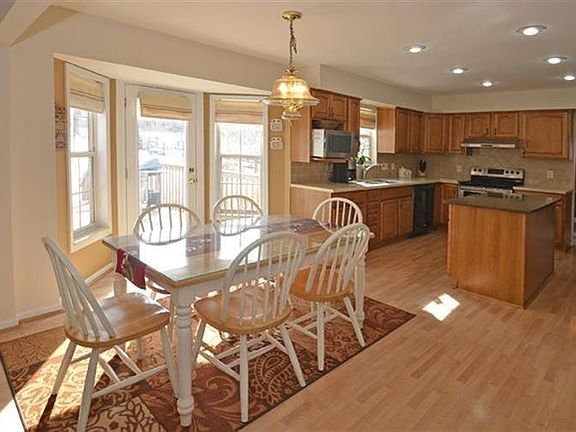 3rd image of 8049 Lancelot Dr