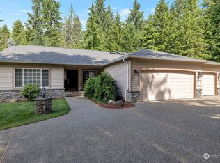 5497 SE Ravenridge Ct, Pt Orchard, WA