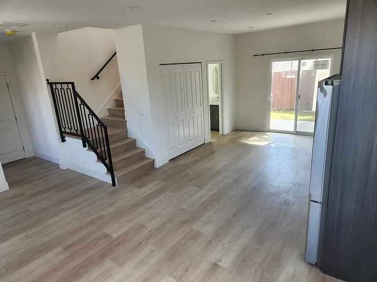 25344 Walnut St — Photo 3