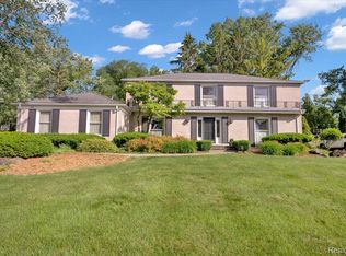 5116 Mohr Valley Ln, Bloomfield Hills, MI 48304