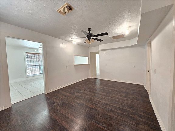 4th image of 9621 Sweetwater Ln