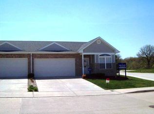 3408 W King James Rd, Peoria, IL 61615