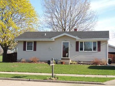 5707 66th St, Kenosha, WI, 53142