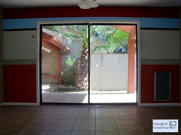 3rd image of 4323 Snead Dr