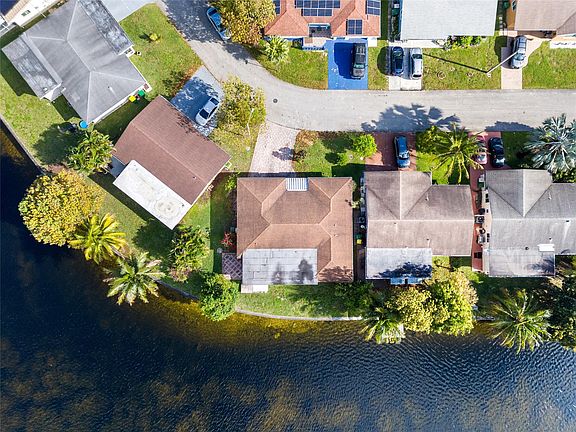 2nd image of 6716 NW 59th Street