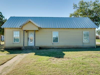 310 NE 3rd St, Knox City, TX, 79529