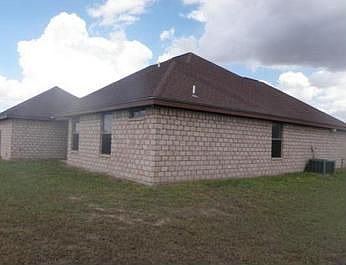 2nd image of 419 Finch Ln