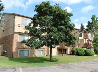 30060 W Twelve Mile Rd UNIT 86, Farmington Hills, MI 48334