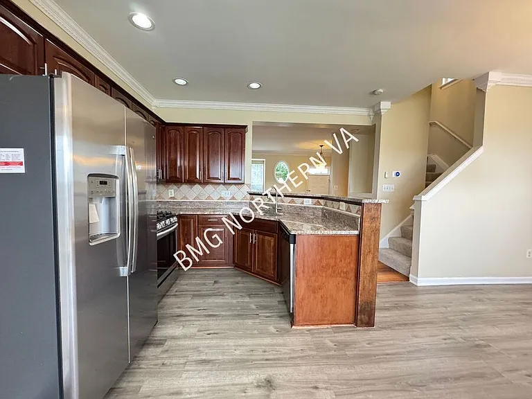 10230 Magnolia Grove Dr — Photo 7