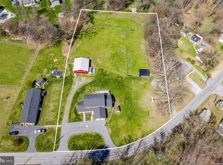 744 Lime Quarry Rd, Gap, PA 17527