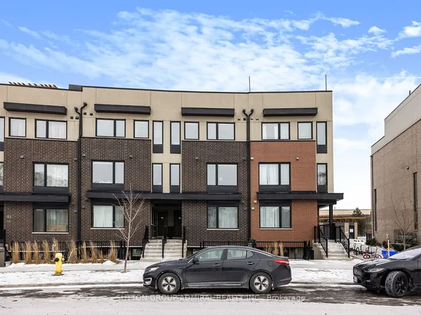181 William Duncan Rd #7, Toronto, ON M3K 0B7