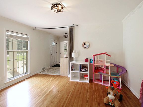 5th image of 2121 Abergeldie Dr