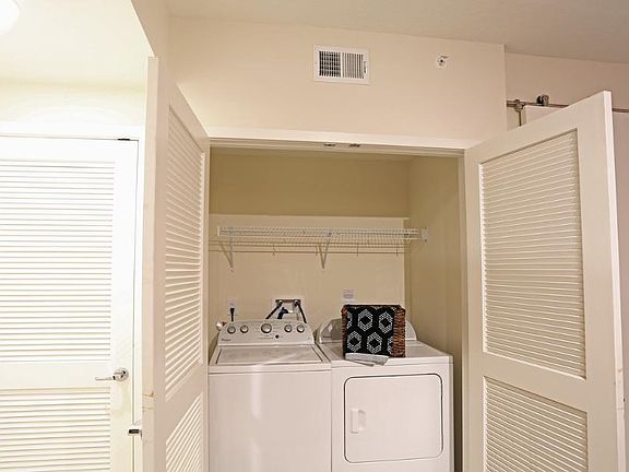 4th image of 222 N 12th St #1